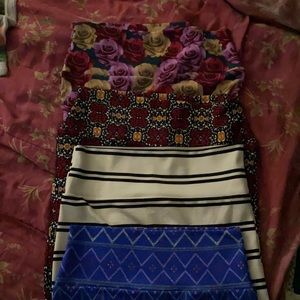 4 Size Small Lularoe Cassie skirts